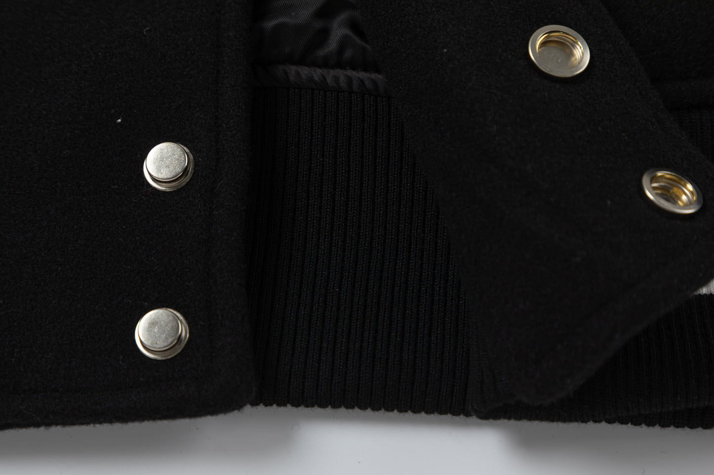 OFF WHITE Heavy Duty Jacket  s29